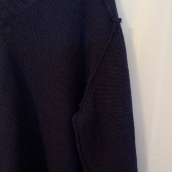 Womans Blue sweater, by Natural Reflections, Long sleeve, V neck, ribbed cuffs - Picture 4 of 9